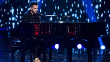 VÍDEO: Aitor Martín canta ‘Dark times’ en las ‘Audiciones a ciegas’ de ‘La Voz’