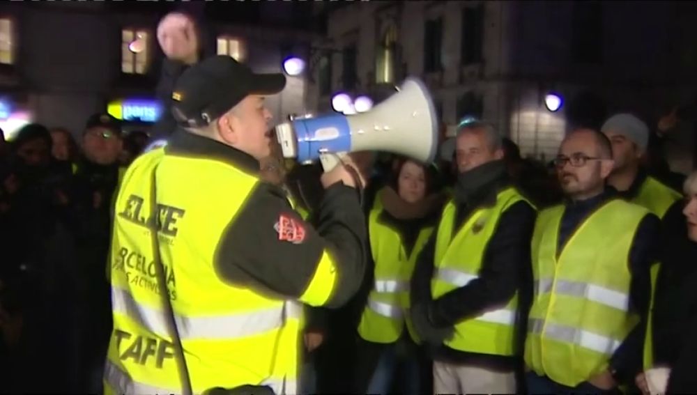 Los taxistas quieren implicar a otros colectivos para una protesta como la de los chalecos amarillos franceses