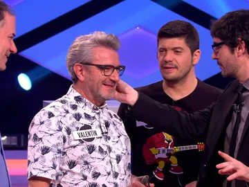 Valentín ayuda a presentar '¡Boom!' a Juanra Bonet Valentín ayuda a presentar '¡Boom!' a Juanra Bonet