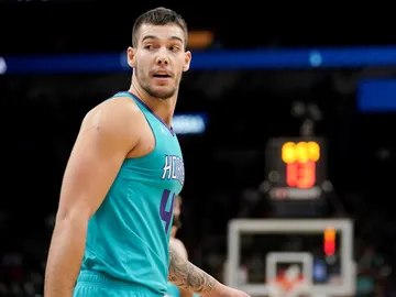 Willy Hernangómez, durante un partido de los Hornets Willy Hernangómez, durante un partido de los Hornets