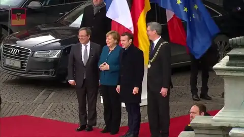 Merkel y Macron firman un acuerdo contra el nacionalismo y el populismo Merkel y Macron firman un acuerdo contra el nacionalismo y el populismo