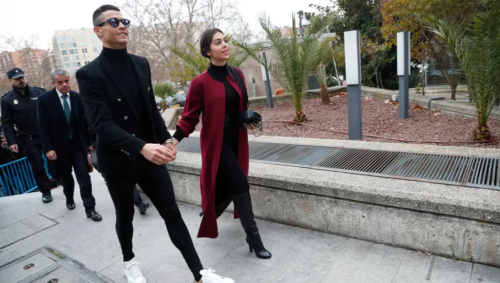 Cristiano Ronaldo y Georgina Rodríguez Cristiano Ronaldo y Georgina Rodríguez