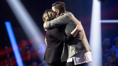 Antonio Orozco suma a Iria Regueiro a su equipo: “Me gustaría vivir contigo los próximos meses”