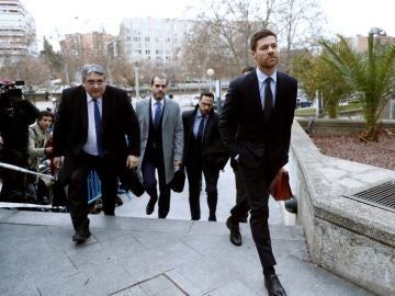 Xabi Alonso, a su llegada a la Audiencia Provincial de Madrid