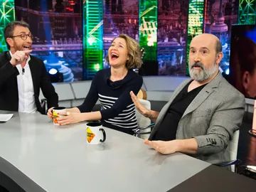 María Pujalte y Javier Cámara cuentan en 'El Hormiguero 3.0' los detalles sobre su nueva serie María Pujalte y Javier Cámara cuentan en 'El Hormiguero 3.0' los detalles sobre su nueva serie