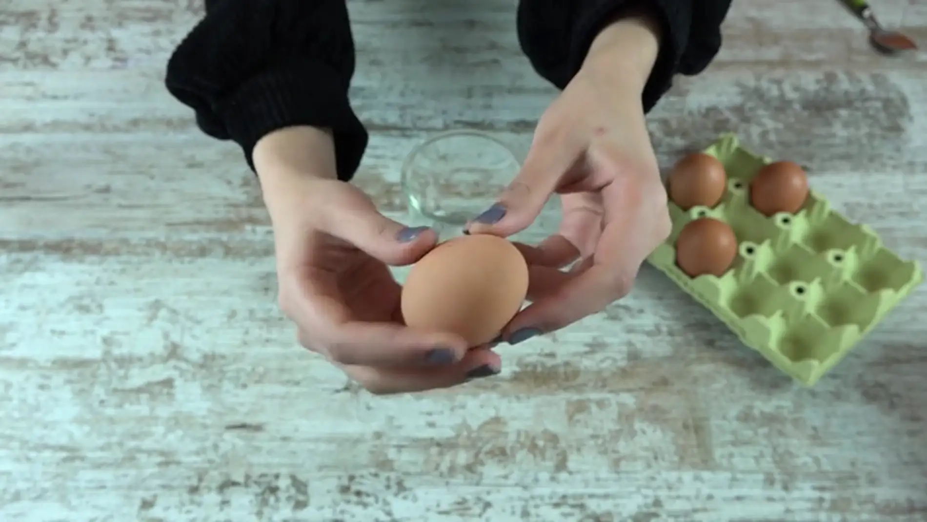 Cómo saber si un huevo está caducado antes de abrirlo
