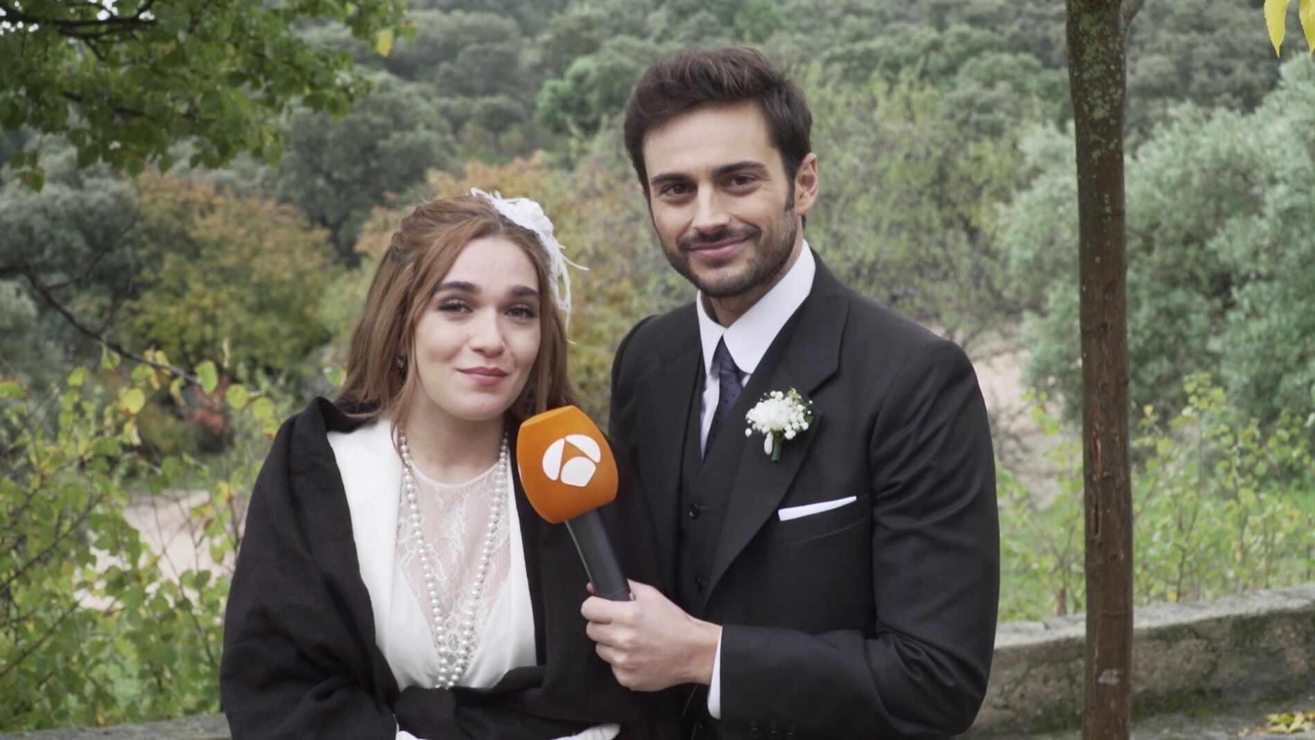 Rub&eacute;n Bernal y Claudia Gal&aacute;n dedican unas bonitas palabras a los seguidores de 'El secreto de Puente Viejo'