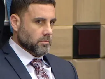 Un miembro del jurado del caso de Pablo Ibar llama al Tribunal para retractarse de su decisión de la culpabilidad del español Un miembro del jurado del caso de Pablo Ibar llama al Tribunal para retractarse de su decisión de la culpabilidad del español