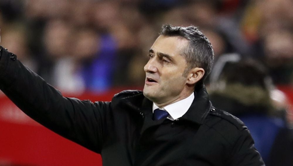 Ernesto Valverde, en la banda del Sánchez Pizjuán