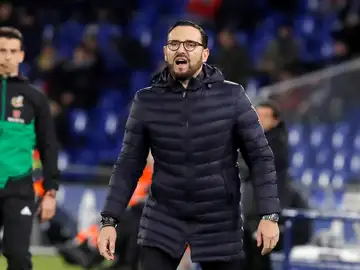 Bordalás, durante el partido de Copa del Rey contra el Getafe Bordalás, durante el partido de Copa del Rey contra el Getafe