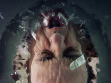 Alfonso fracasa en su intento por huir de Teo Alfonso fracasa en su intento por huir de Teo