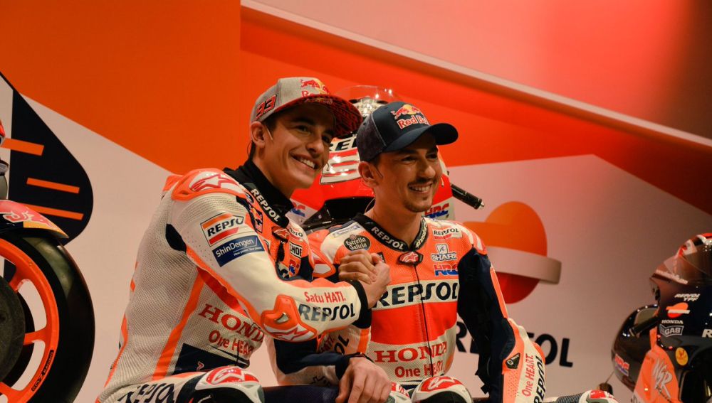 Marc Márquez y Jorge Lorenzo, en la presentación del equipo Honda