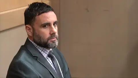 Un miembro del jurado del caso de Pablo Ibar llama al Tribunal para retractarse de su decisión de la culpabilidad del español Un miembro del jurado del caso de Pablo Ibar llama al Tribunal para retractarse de su decisión de la culpabilidad del español