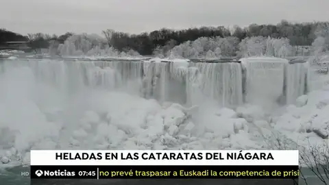 Las imágenes de las cataratas del Niágara congeladas Las imágenes de las cataratas del Niágara congeladas