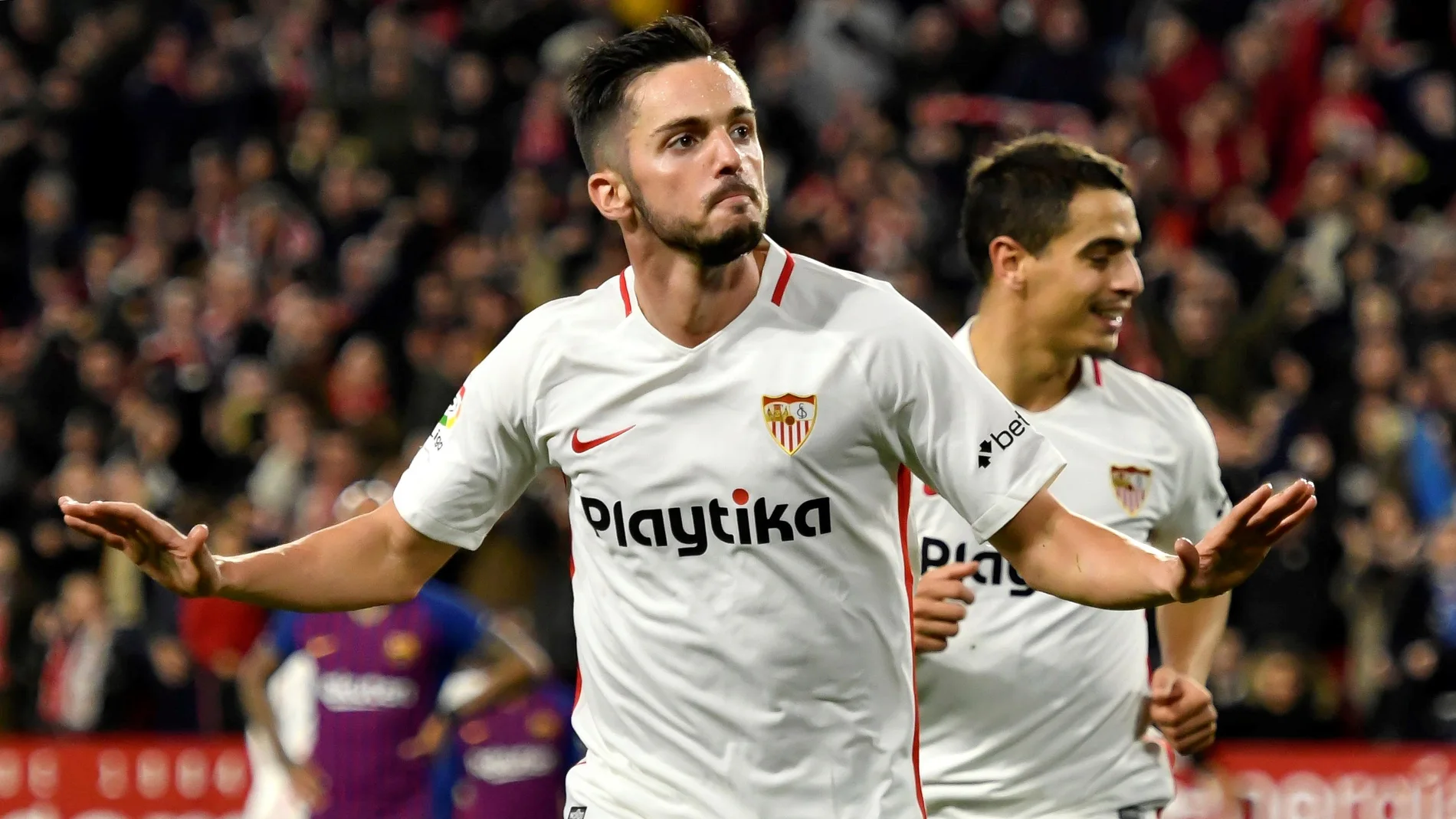 Sarabia festeja su gol ante el Barcelona Sarabia festeja su gol ante el Barcelona
