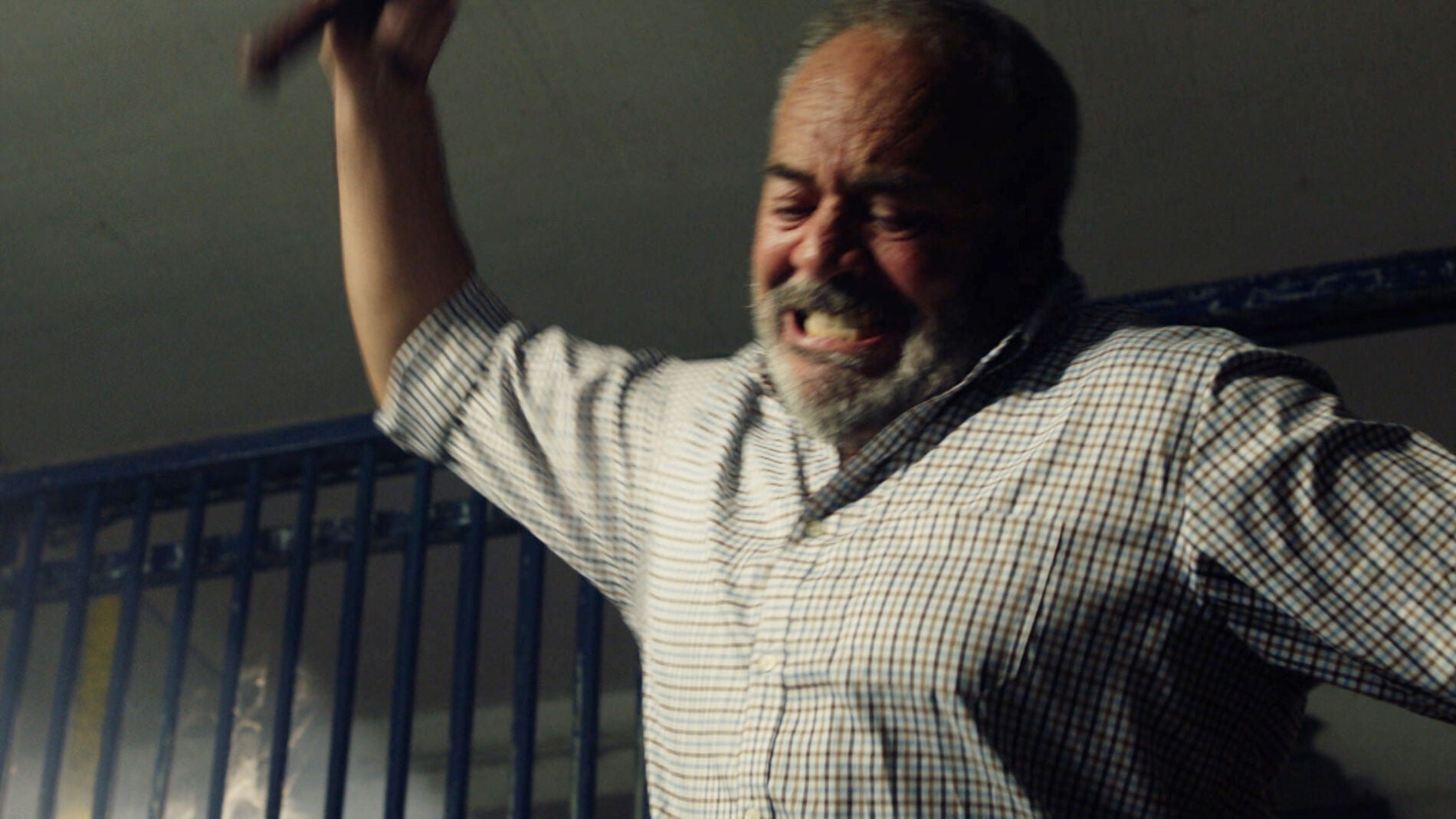 Salvador tortura a Herminio: "Te pregunto por &uacute;ltima vez, &iquest;d&oacute;nde est&aacute; Francisco?"