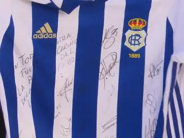 El bonito detalle del Recreativo de Huelva con Julen: "A Julen le gusta mucho el fútbol" El bonito detalle del Recreativo de Huelva con Julen: "A Julen le gusta mucho el fútbol"
