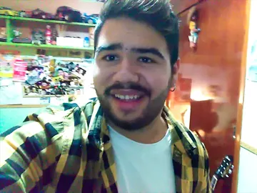 Agustín Sánchez nos enseña su "pequeño templo" Agustín Sánchez nos enseña su "pequeño templo"