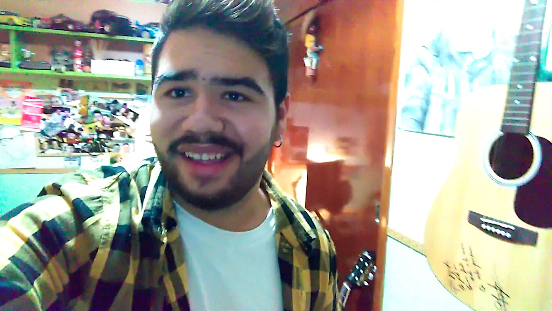 Agustín Sánchez nos enseña su "pequeño templo"