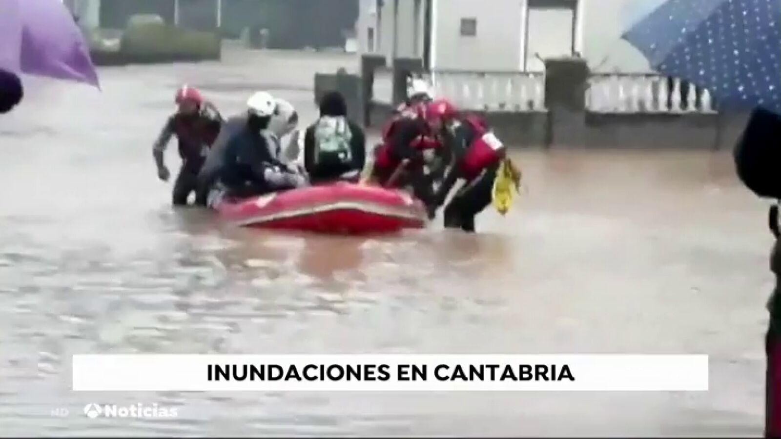 Ordenan el desalojo inmediato por inundaciones de Santa Olalla, en Cantabria