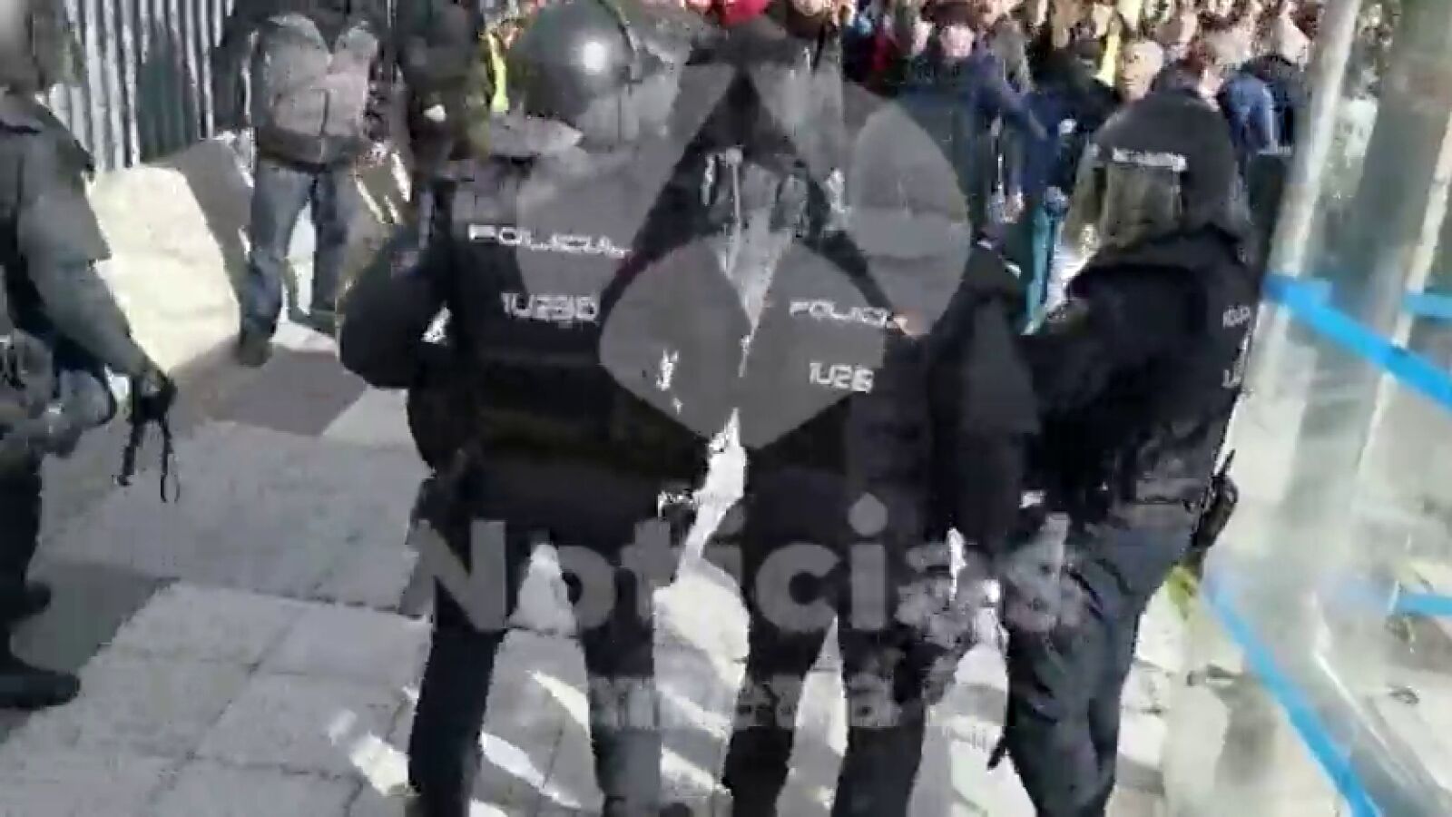 Taxistas belgas y catalanes visitan a Puigdemont