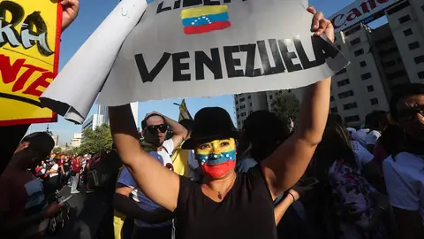 Venezolanos en Chile muestran su apoyo a Juan Guaidó Venezolanos en Chile muestran su apoyo a Juan Guaidó