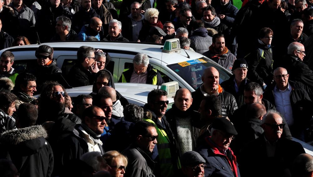 Taxistas se manifiestan en Madrid.
