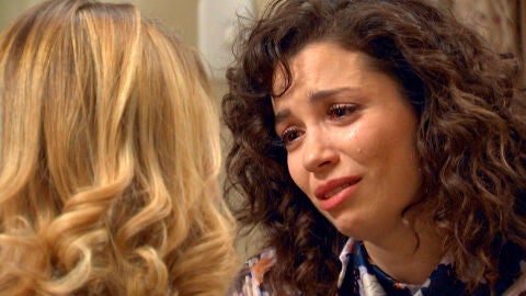 Amelia, destrozada a Luisita: "La vida que tus padres sueñan para ti no te la puedo dar"