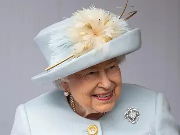 La reina Isabel II de Inglaterra La reina Isabel II de Inglaterra