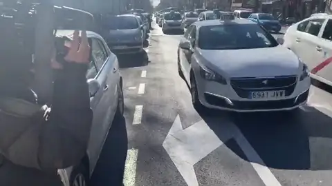 Un grupo de taxis sale de la Almudena Un grupo de taxis sale de la Almudena