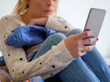 Mujer preocupada Mujer preocupada