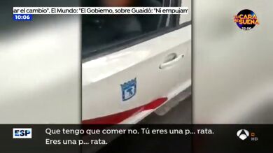 Un taxista abronca a un compañero de servicio: 