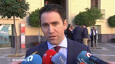 El PP critica la postura de Sánchez ante Venezuela: "Llega tarde y mal, dejando en mal lugar a España" El PP critica la postura de Sánchez ante Venezuela: "Llega tarde y mal, dejando en mal lugar a España"