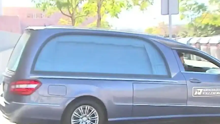 Coche f&uacute;nebre con el cuerpo de Julen