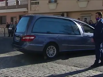 Coche fúnebre con el cadáver de Julen Coche fúnebre con el cadáver de Julen