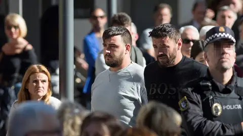 El padre de Julen, en el tanatorio El padre de Julen, en el tanatorio