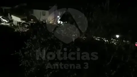 Tensión en la vivienda donde permanecen los padres de Julen al conocer su muerte Tensión en la vivienda donde permanecen los padres de Julen al conocer su muerte