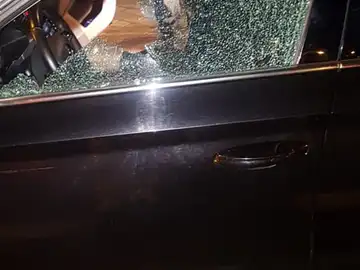 El VTC que recibió el disparo El VTC que recibió el disparo