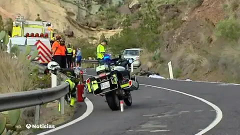 Accidente de tres motoristas en Gran Canaria Accidente de tres motoristas en Gran Canaria