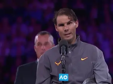 El discurso viral de Nadal tras caer en Australia: "Solo puede deciros una cosa: voy a seguir luchando para ser un mejor jugador" El discurso viral de Nadal tras caer en Australia: "Solo puede deciros una cosa: voy a seguir luchando para ser un mejor jugador"