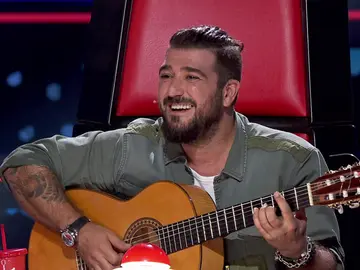 Antonio Orozco y Tare Cortés llenan el plató de magia con una emotiva versión de ‘Pedacitos de ti’ Antonio Orozco y Tare Cortés llenan el plató de magia con una emotiva versión de ‘Pedacitos de ti’