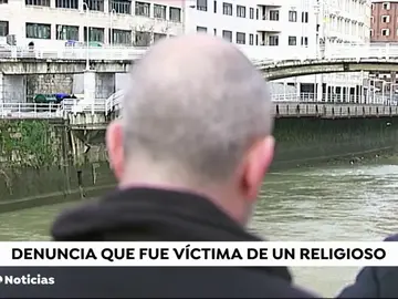 Los denunciantes de supuestos abusos de un docente de Bilbao animan a otras posibles víctimas a hablar Los denunciantes de supuestos abusos de un docente de Bilbao animan a otras posibles víctimas a hablar