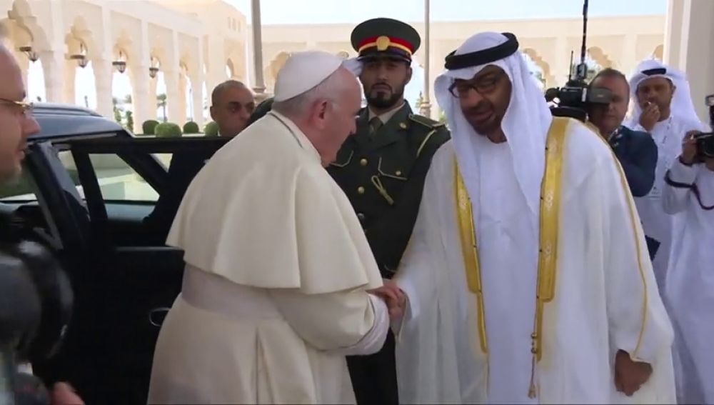 Primera vista de un pontífice a la península Arábiga