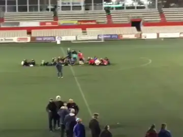 Gritan "sois unas guarras" e "iros a fregar" a una jugadoras durante un partido de la liga femenina en Terrassa Gritan "sois unas guarras" e "iros a fregar" a una jugadoras durante un partido de la liga femenina en Terrassa
