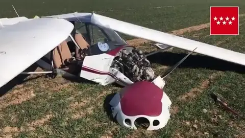 Dos personas hospitalizadas graves tras sufrir un accidente con un ultraligero Dos personas hospitalizadas graves tras sufrir un accidente con un ultraligero