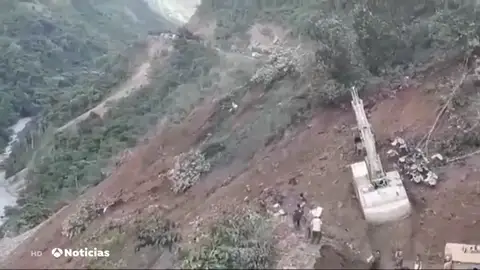 Al menos 14 muertos en el derrumbe en una carretera en Bolivia Al menos 14 muertos en el derrumbe en una carretera en Bolivia