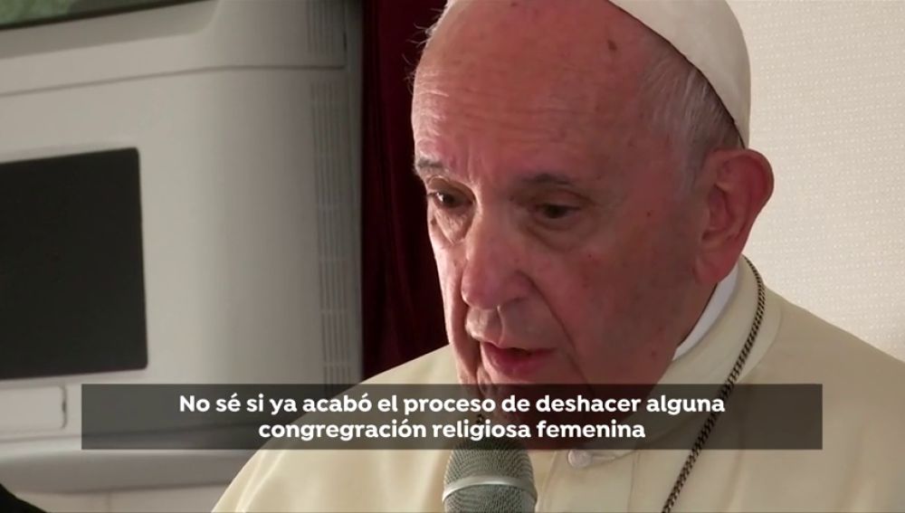 El Papa asume que el maltrato y abuso a monjas por parte del clero "es un problema" que "todavía se hace"