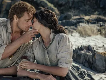 Sam Heughan y Caitriona Balfe en 'Outlander' Sam Heughan y Caitriona Balfe en 'Outlander'