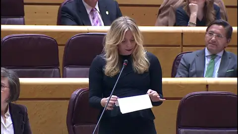 Esther Muñoz, senadora del PP, sobre los presupuestos destinados a la memoria histórica: "15 millones de euros destinados a que ustedes desentierren unos huesos " Esther Muñoz, senadora del PP, sobre los presupuestos destinados a la memoria histórica: "15 millones de euros destinados a que ustedes desentierren unos huesos "