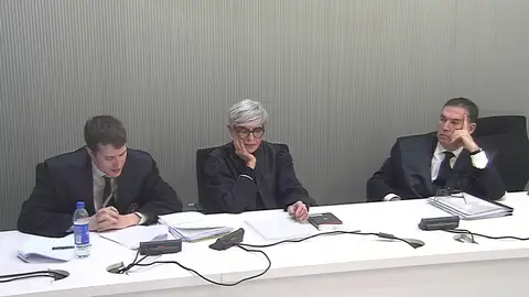 Cuevillas dice que el Supremo "no tiene criterio ni coherencia" al rechazar como testigo a Puigdemont en el procés Cuevillas dice que el Supremo "no tiene criterio ni coherencia" al rechazar como testigo a Puigdemont en el procés
